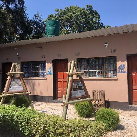 הוסטל Lusaka Backpackers מראה חיצוני תמונה